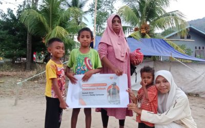 Deddy Corbuzier Bersama Rumah Zakat Salurkan Bantuan Makanan Pokok untuk Pengungsi Gempa Flores
