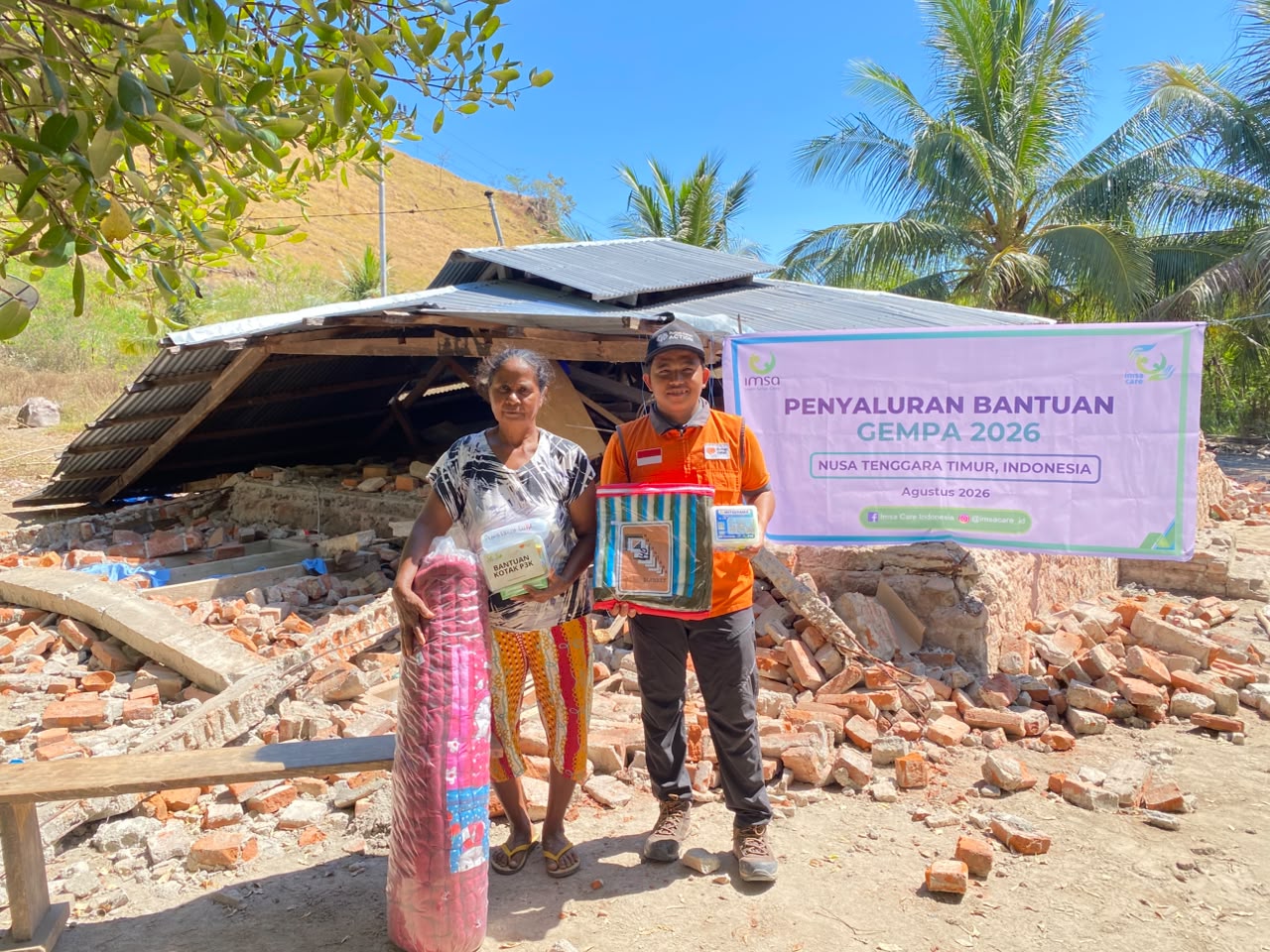IMSA Care bersama Rumah Zakat menyalurkan Hygiene Kit kepada penyintas gempa NTT di Nagekeo IMSA Care bersama Rumah Zakat menyalurkan Hygiene Kit kepada penyintas gempa NTT di Nagekeo
