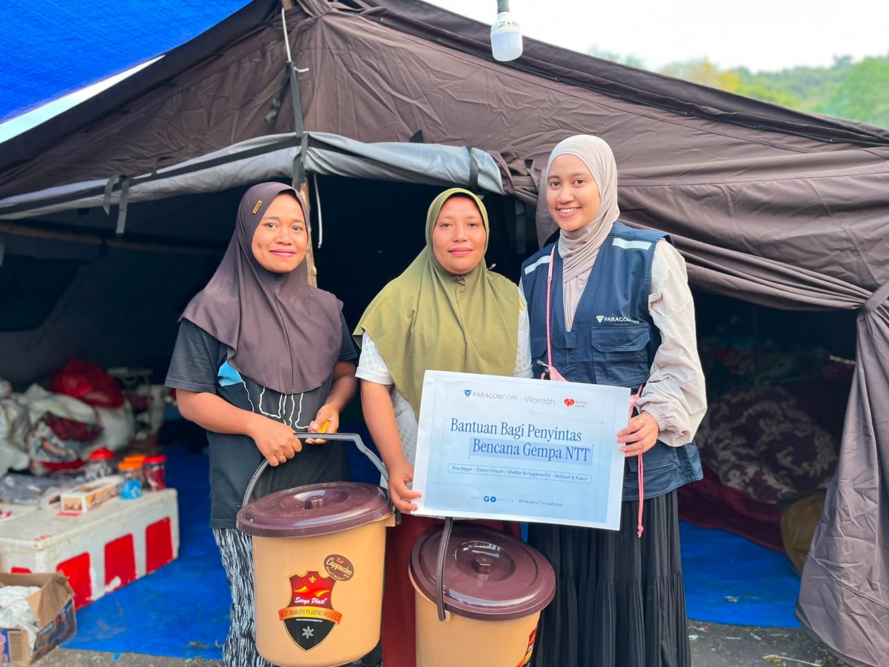 Rumah Zakat dan Paragon menyalurkan bantuan untuk penyintas gempa di Manggarai Timur