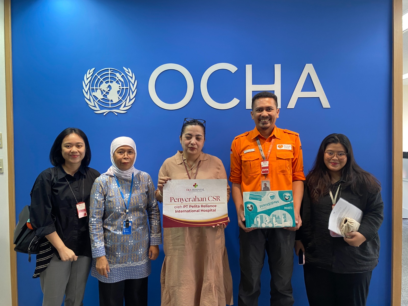 PT Pelita Reliance dan Corrona Medika menyerahkan 20.000 masker kepada Rumah Zakat untuk warga terdampak karhutla PT Pelita Reliance dan Corrona Medika menyerahkan 20.000 masker kepada Rumah Zakat untuk warga terdampak karhutla