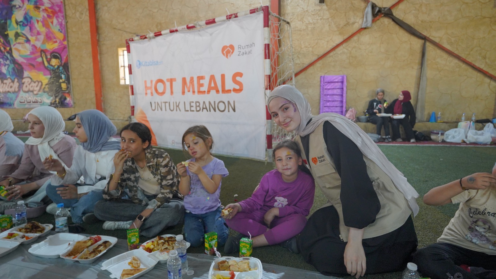 Rumah Zakat provides hot meals to children in Baalbek Lebanon Rumah Zakat provides hot meals to children in Baalbek Lebanon