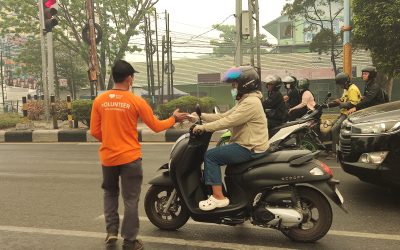 Rumah Zakat Bagikan 400 Masker di Tengah Memburuknya Kualitas Udara Palangkaraya