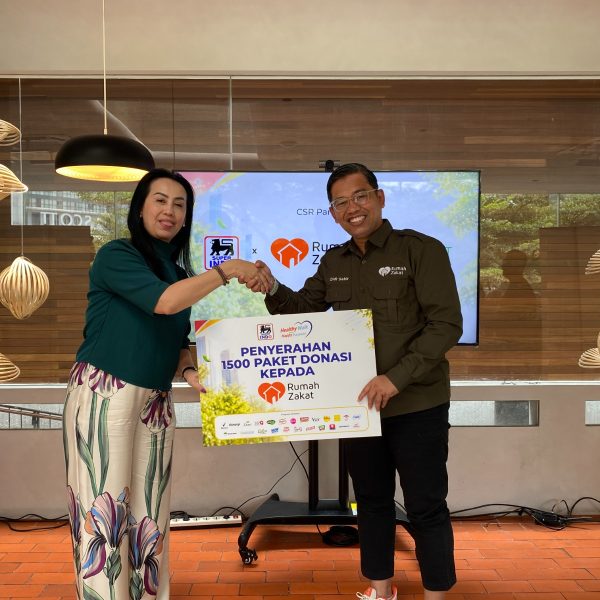 Super Indo dan Rumah Zakat salurkan 2.900 paket donasi melalui Healthy Walk with Happy Purpose