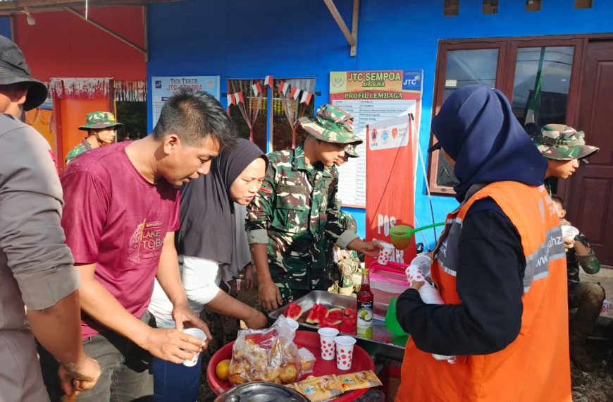 Rumah Zakat menyalurkan Pos Segar dan Pos Hangat untuk penyintas galodo di Solok