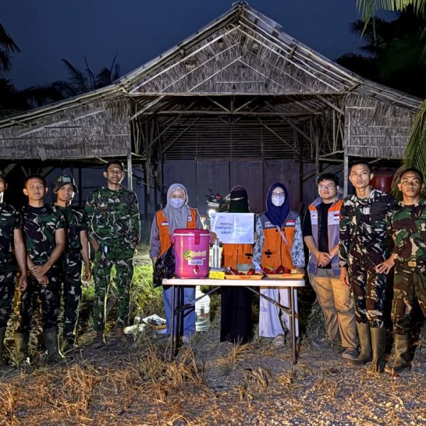 Rumah Zakat Bagikan 500 Masker di Palembang