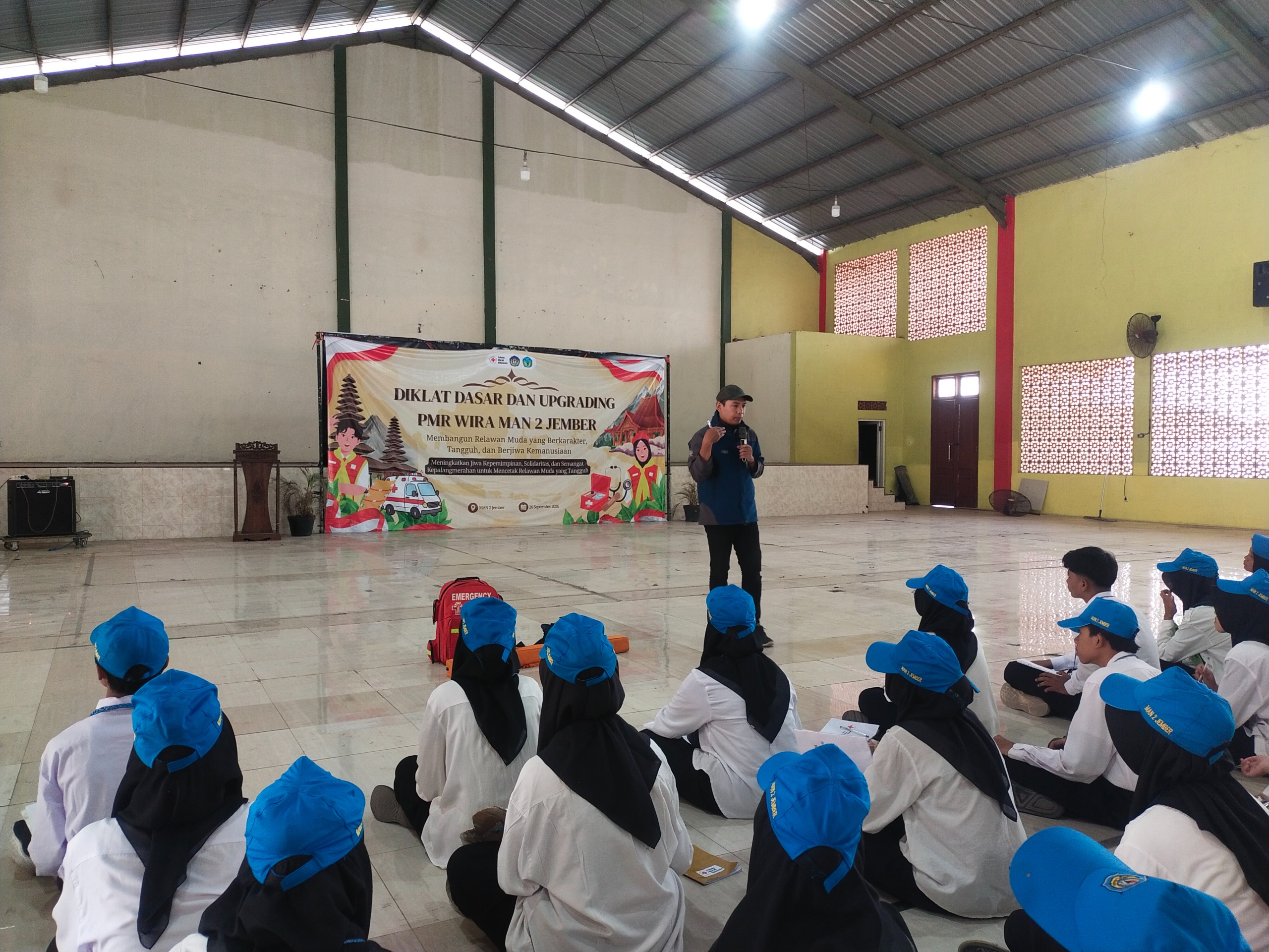 Rumah Zakat memberikan edukasi pertolongan pertama kepada siswa MAN 2 Jember Rumah Zakat memberikan edukasi pertolongan pertama kepada siswa MAN 2 Jember