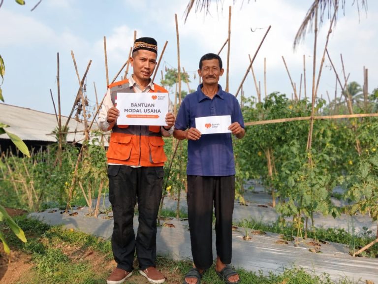 Rumah Zakat Berikan Pembinaan dan Bantuan Usaha kepada Pak Yaya