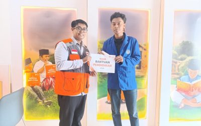 Dukung Pendidikan Tinggi, Rumah Zakat Salurkan Beasiswa untuk 15 Mahasiswa Yatim Dhuafa