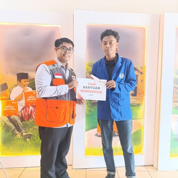 Rumah Zakat salurkan beasiswa untuk 15 mahasiswa yatim dhuafa di Jakarta