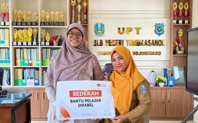 Rumah Zakat Bikin Bahagia Siswa-Siswi Disabilitas SLBN Tumbrashanom