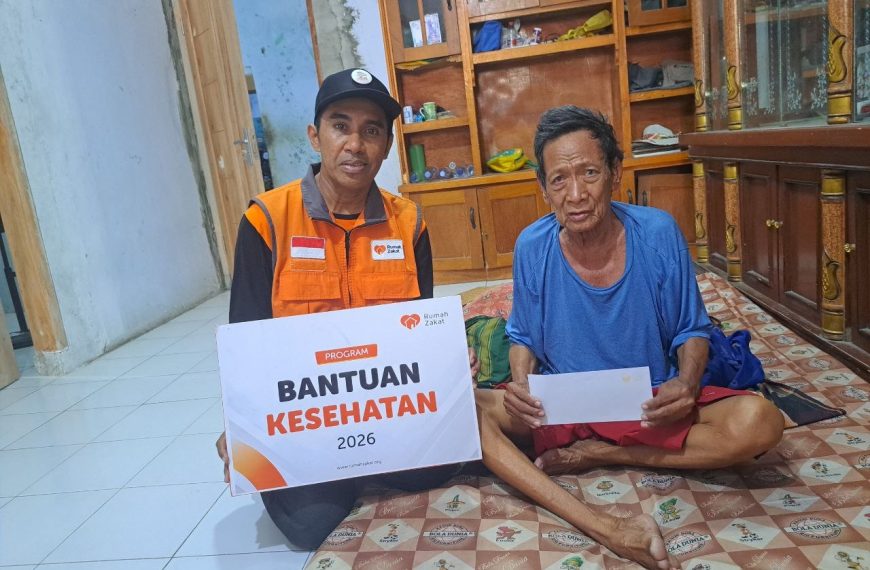 Rumah Zakat menyalurkan bantuan kesehatan door-to-door bagi lansia di Cilegon