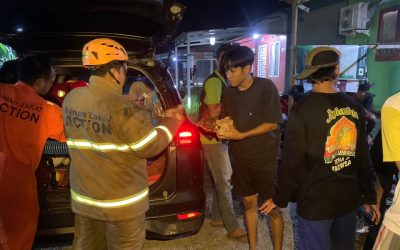 Rumah Zakat Bagikan 200 Porsi Nasi untuk Relawan Pasca Pemadaman Karhutla di Batola