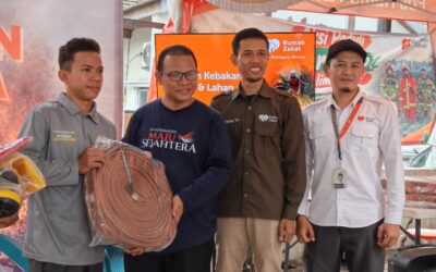 Rumah Zakat Salurkan Bantuan Karhutla dan APD untuk Lindungi Relawan di Banjarmasin
