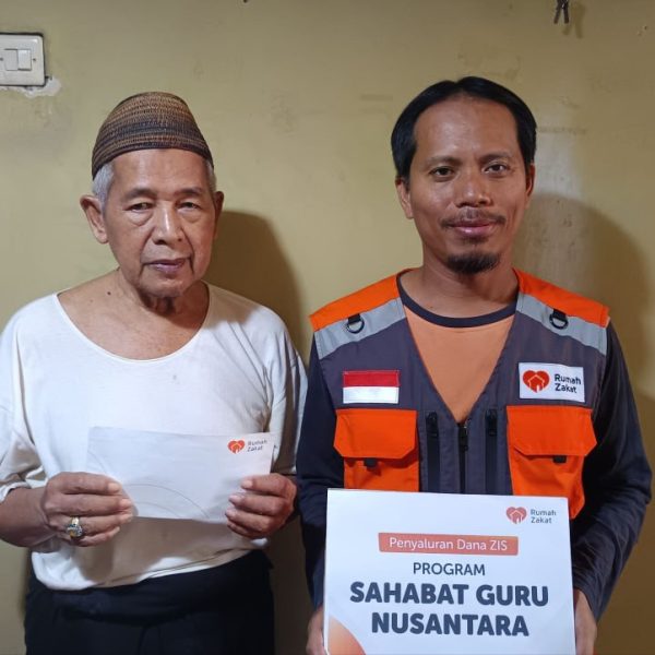 Rumah Zakat menyalurkan bantuan kepada guru ngaji dan madrasah di Cilegon dan Serang