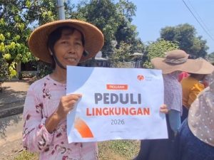 Rumah Zakat menyalurkan bantuan air bersih kepada warga Desa Sibubut, Cirebon, saat kemarau panjang.