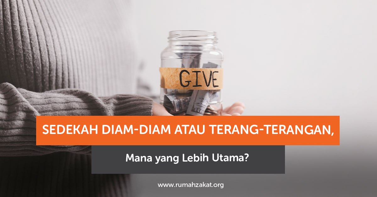 Ilustrasi seorang Muslim bersedekah kepada orang yang membutuhkan dengan tulus dan ikhlas.